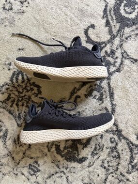 Adidas pharrell Hu size 4.5 grey